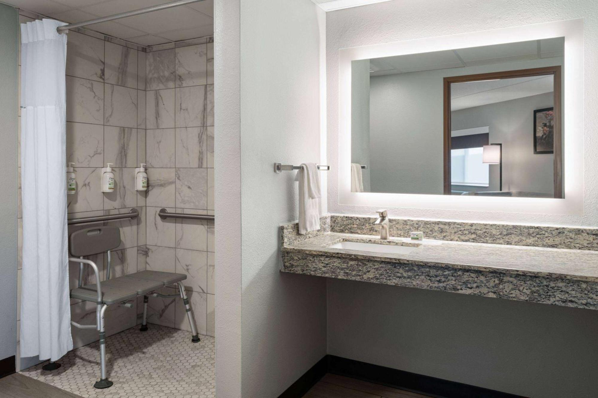Americinn By Wyndham Beaver Dam Ngoại thất bức ảnh